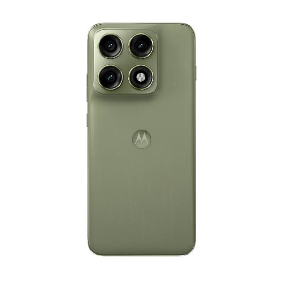 Moto Edge 70 Pro View 3